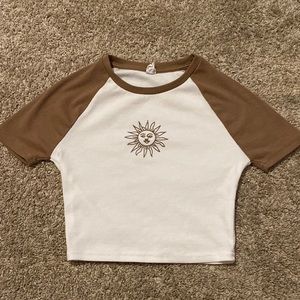 Sun tee. Size: M     Brand:Shein.  Color: white and brown